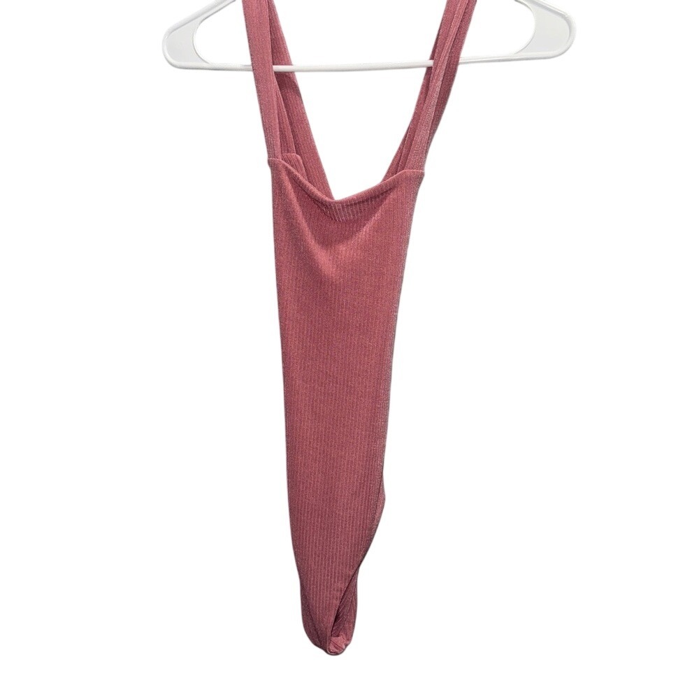WAYF Womens Rose Pink Metallic Ribbed Bodysuit Small Open Back Criss Cross Strap